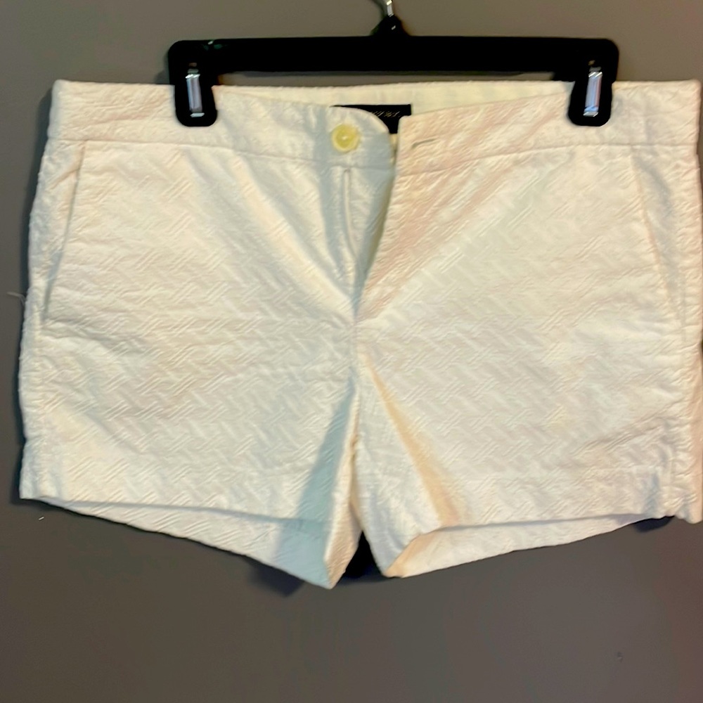 White banana republic shorts, gently used